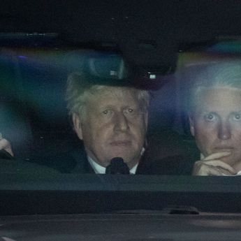 Boris Johnson leave Parliament after MPs voted on whether they have confidence in him